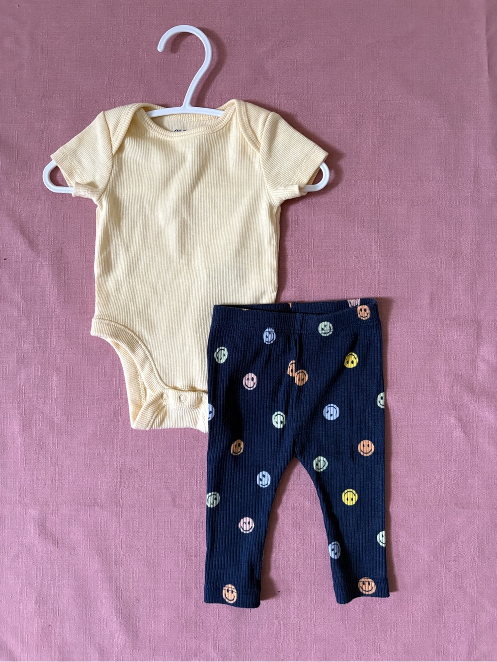🌸🚙 Baby Old Navy Yellow Ribbed One-Piece with Navy Smiley Leggings
